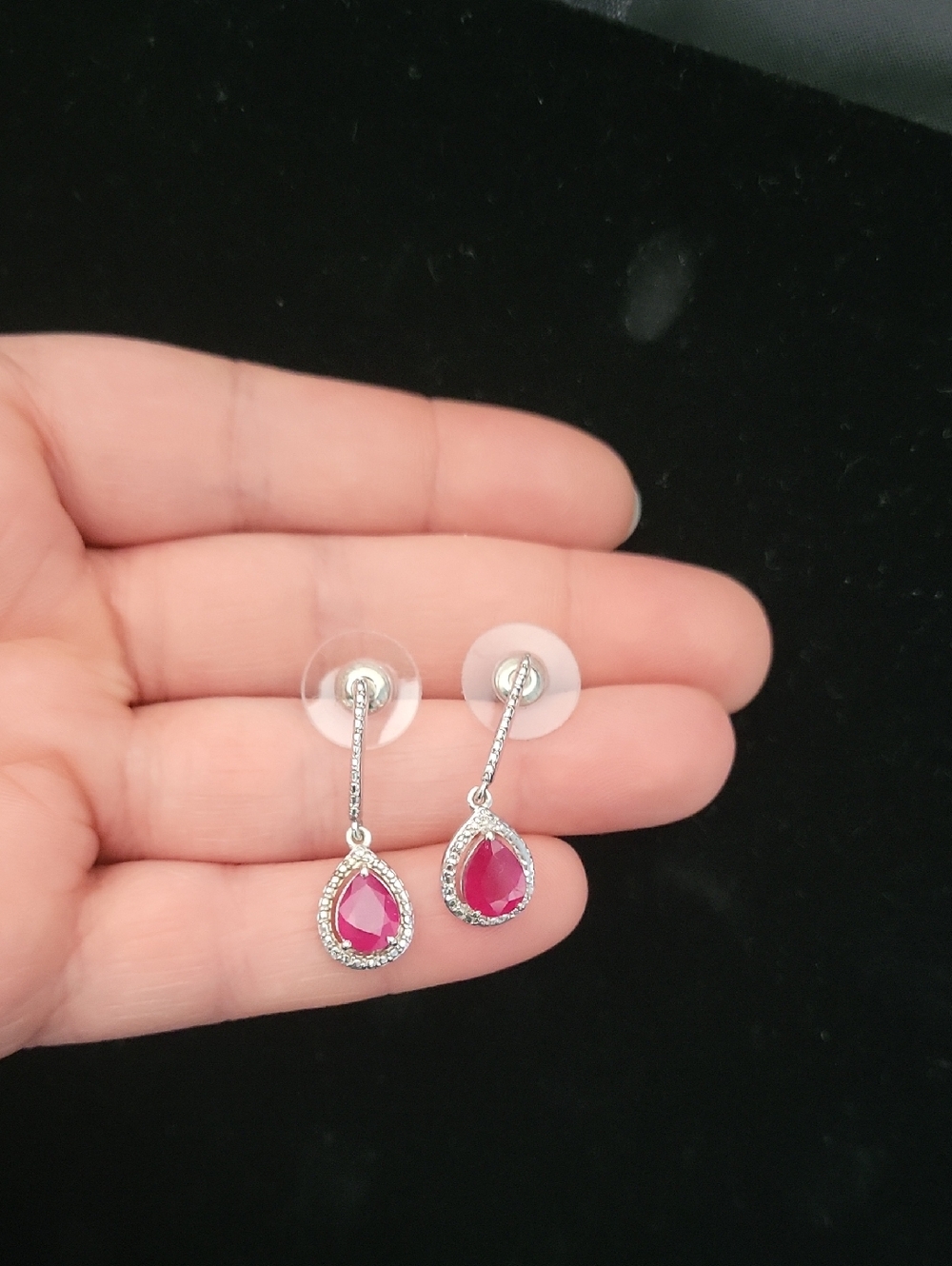 NWOT Niassa Ruby Dangle Pear Earrings